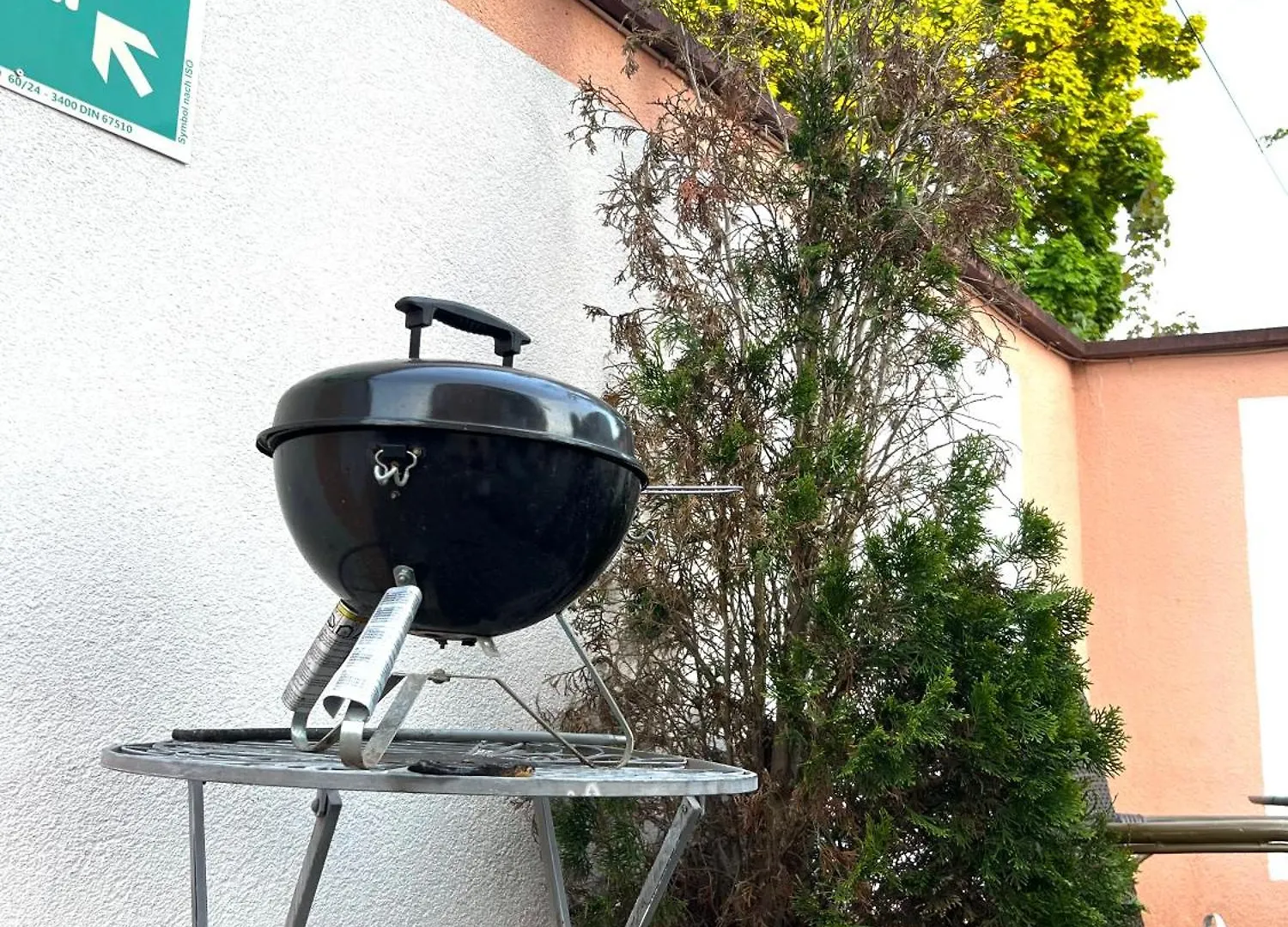 Pension Francesco Nuremberg Guest house